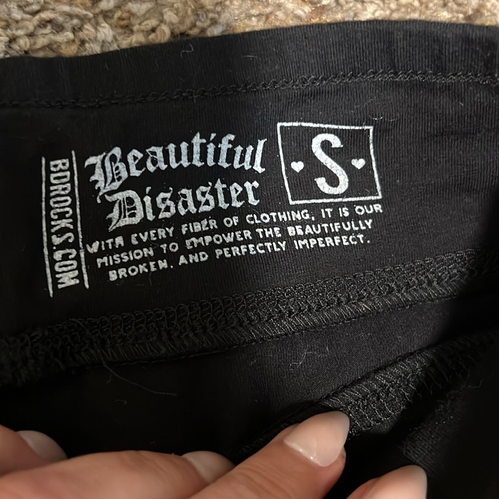 Beautiful Disaster full length leggings - Picture 5 of 5